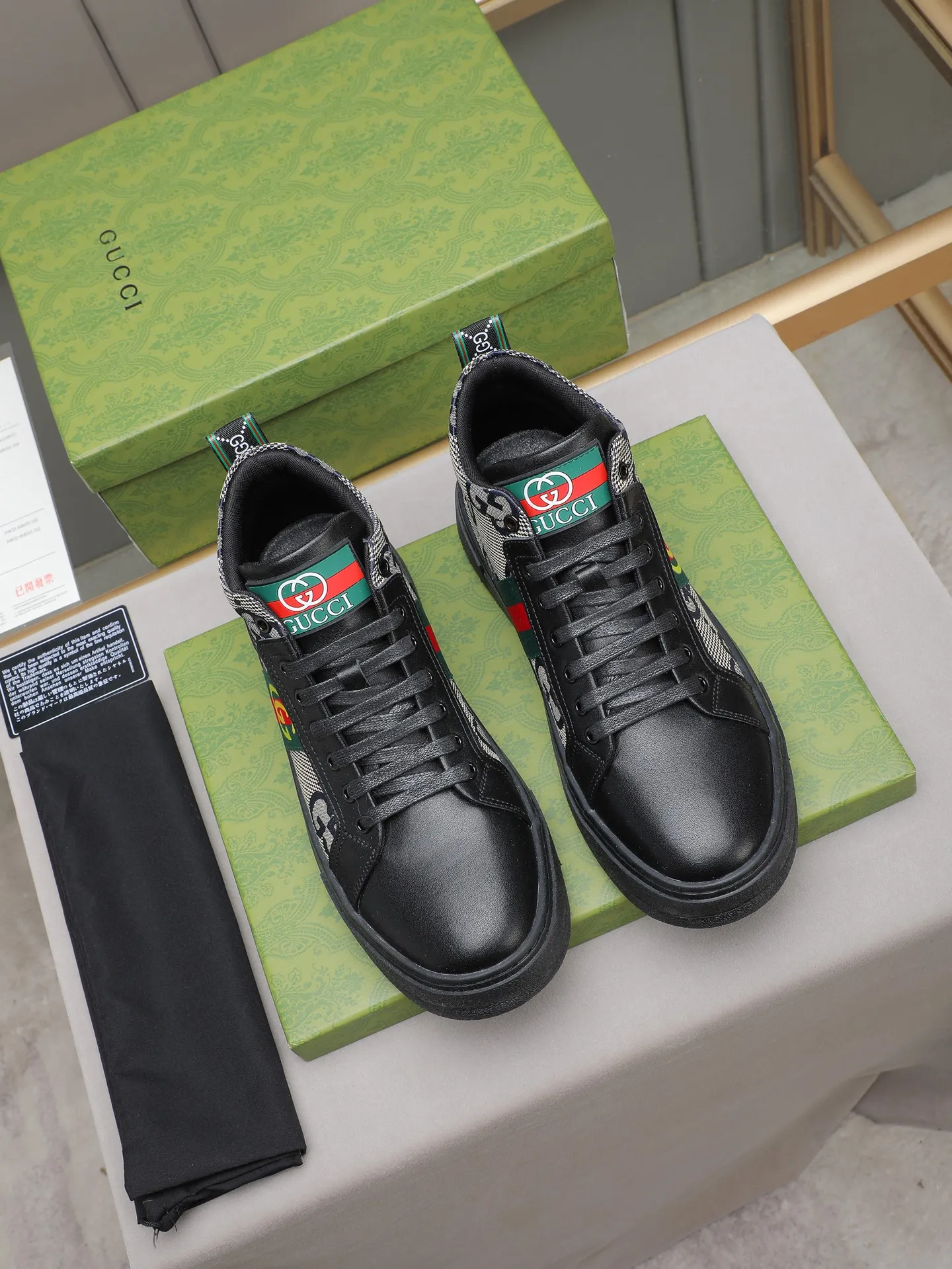 💶PP420 [GUCCI] Men’s classic Gucci high-top casual shoes. The uppers are made of imported cowhide from Italy and mesh lining. They are fine in workmanship and high-end. Has a fashionable and exemplary look. Original rubber wear-resistant and anti-slip outsole. Code number: 38-45 (45 is customized)